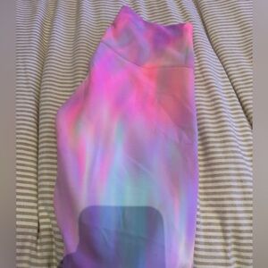 Brand new Lululemon Athletica Pink and Purple Tie-Dye Leggings Sz 6